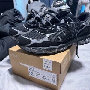 Asics Graphite and Black Gel-NYC Sneakers